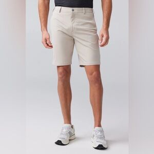 Mack Weldon Radius Flex Short in Monument Gray Golf Performance Stretch Small
